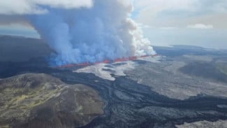 Gunung Klyuchevskoy Meletus Lagi, Abu Vulkanik Capai 7,5 Km dan Ancam Jalur Udara