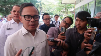 Tak Persoalkan Pengibaran Bendera One Piece, Wamendagri: Wajar, Itu Bentuk Ekspresi di Negara Demokrasi