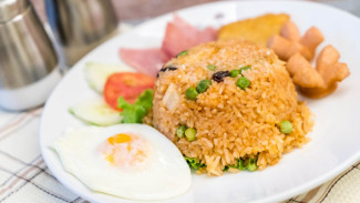 Lebih Sehat dan Tetap Enak, Ini Resep Nasi Goreng Tanpa Minyak