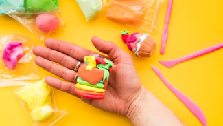Barang Nggak Penting Tapi Laris! Ini 5 Ide Bisnis Anti-Mainstream