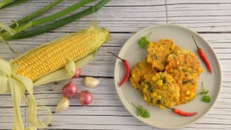 Cocok untuk Menu Diet, Ini Resep Bakwan Jagung Kukus