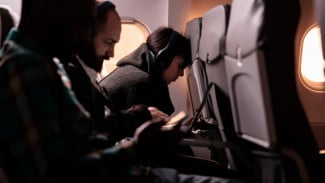 Ternyata Cuma Profesi Ini yang Gelarnya Bisa Dicantumkan di Tiket Pesawat