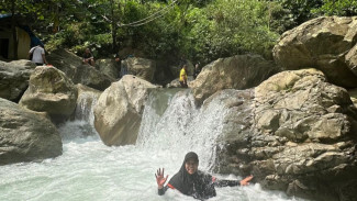 Trekking ke Empat Curug di Leuwi Hejo