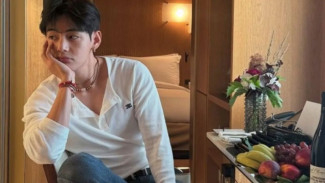 V BTS Jadi Pelempar Pertama di Laga LA Dodgers