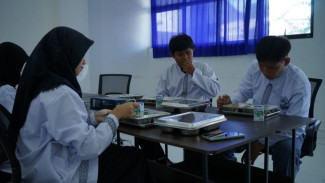 Cek Fakta: Presiden Prabowo Hentikan Program MBG