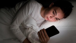 Bahaya Begadang dan Scrolling Hingga Larut Malam bagi Kesehatan