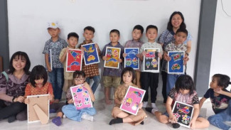 Semarak Hari Batik Nasional: Anak SD Tangerang Belajar Membatik di Kampung Batik Kembang Mayang