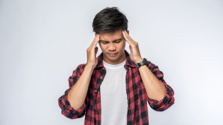 Waspadai Sakit Kepala Seperti Tersambar Petir, Bisa Jadi Tanda Penyakit Serius