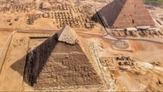 Pintu Rahasia Diduga Ditemukan di Piramida Menkaure, Giza