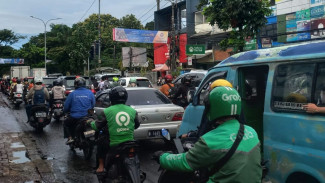 Sudah Bertahun-tahun Macet, Putaran Komplek UI Ciputat Jadi Sorotan Warga Tangsel