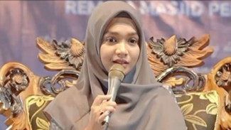 Setelah Gus Elham, Publik Geger dengan Video Ning Umi Laila yang Menggoda Anak Laki-laki