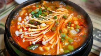 Dingin-Dingin Hujan. Resep Sohun Susu Kari dan Sup Tahu Korea Ini Bikin Badan Hangat