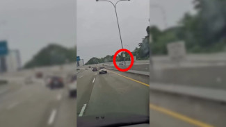 Mobil Pribadi Lawan Arah di Tol Tangerang–Jakarta Viral, Polisi Kejar Pengemudi
