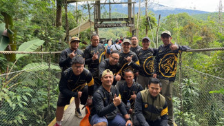 Awal 2026, The Porkes Klub Touring Motor Maybank Biliton Taklukkan Jembatan Gantung Lembah Purba Sukabumi
