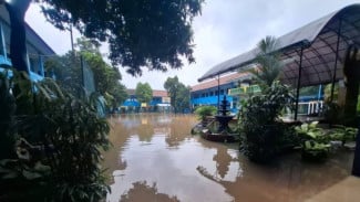 Cuaca Ekstrem Picu Banjir, Pemkot Tangerang Terapkan PJJ di Puluhan Sekolah Terdampak