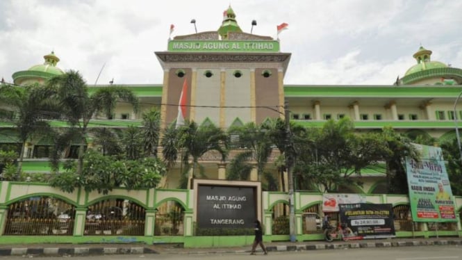 Masjid Agung Al Ittihad Kota Tangerang.