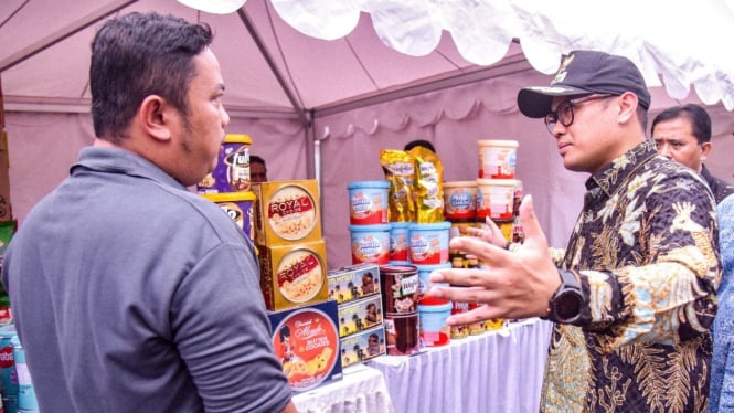 Dihadiri Pilar, Bazar Ramadan Kecamatan Pamulang Diserbu Masyarakat.