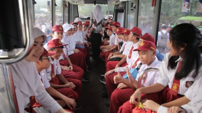 Pemkot Tangerang Gratiskan Angkutan Umum untuk Pelajar SD hingga SMA