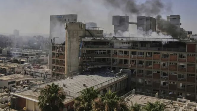 Rudal Iran hancurkan RS yang jadi markas militer Israel.