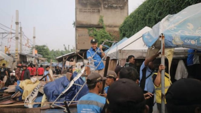 Pemkot Tangerang Bongkar Bekas Area Relokasi Pedagang