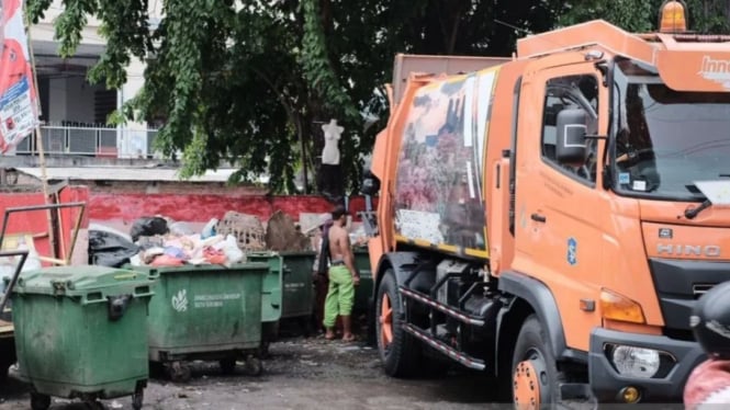 Ilustrasi pengangkut sampah di Kota Surabaya