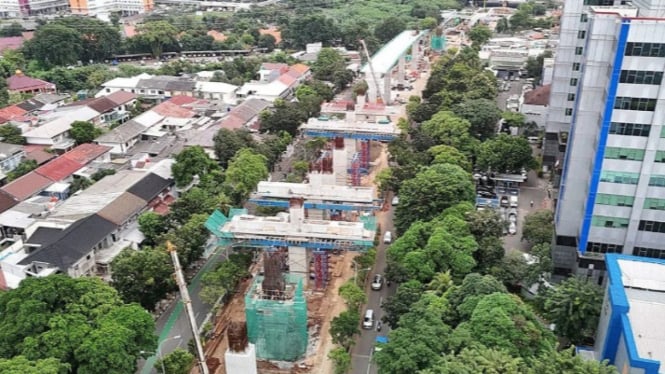 Pembangunan jalur LRT Jakarta Fase 1B (ANTARA)