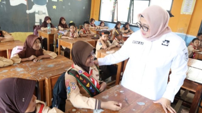 Wabup Tinjau MPLS dan Program SD-SMP Swasta Gratis