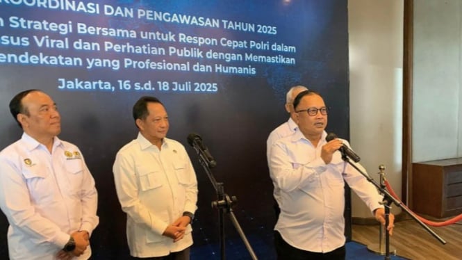 Kompolnas memberi keterangan pers usai Rapat Koordinasi (ANTARA)