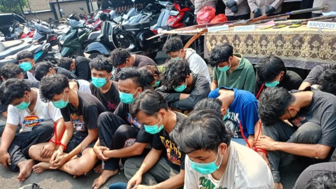 Kelompok Tawuran di Lubang Buaya