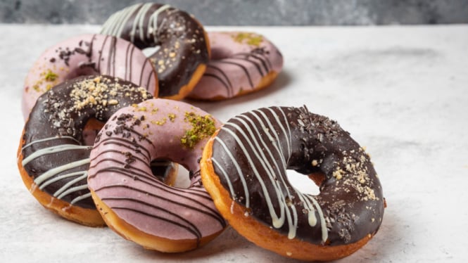 Ilustrasi donat (freepik.com)