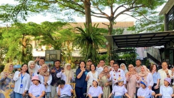 Gubernur Banten Andra Soni di SMA Nusantara Plus, Ciputat (ANTARA)