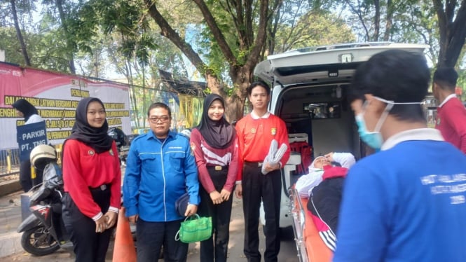 Pemeriksaan kesehatan calon Paskibra (tangerangkota.go.id)