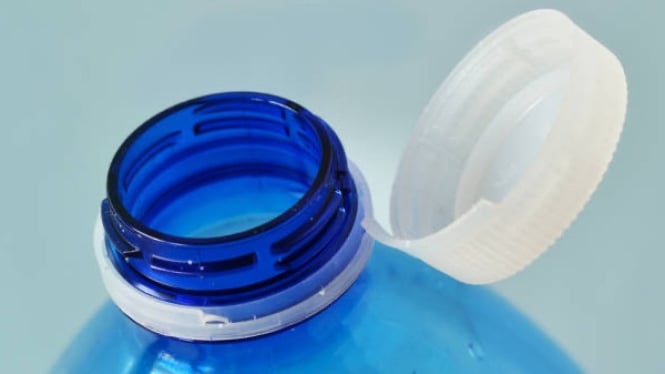 Ilustrasi tutup botol air minum kemasan