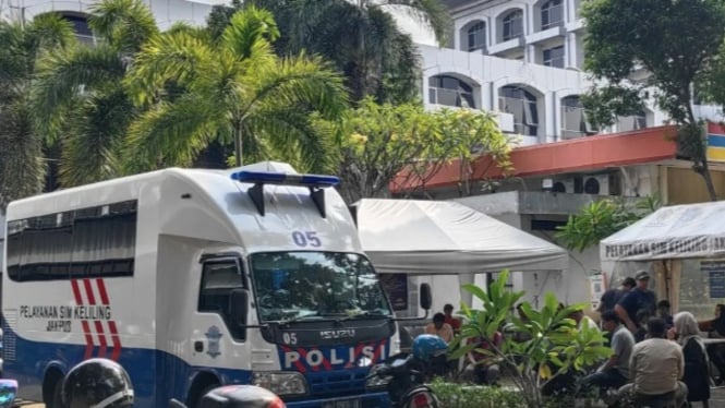 Suasana lokasi SIM Keliling di Jakarta Pusat. ANTARA