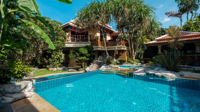 Ilustrasi villa (freepik.com)