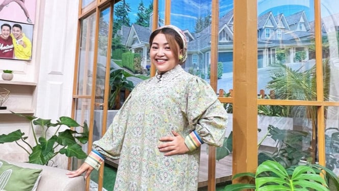 Komedian kondang Nina Carolina yang dikenal sebagai Mpok Alpa