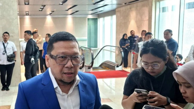 Wakil Ketua Umum Partai Golkar Ahmad Doli Kurnia di Kompleks Parlemen
