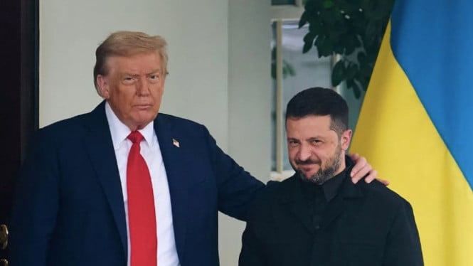 Donald Trump menyambut Volodymyr Zelensky di Gedung Putih
