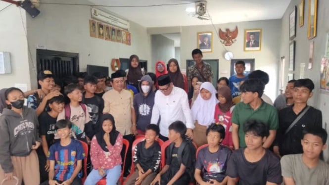 Puluhan anak yang putus sekolah di Jakarta Barat