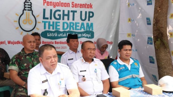 Program PLN Light Up The Dream