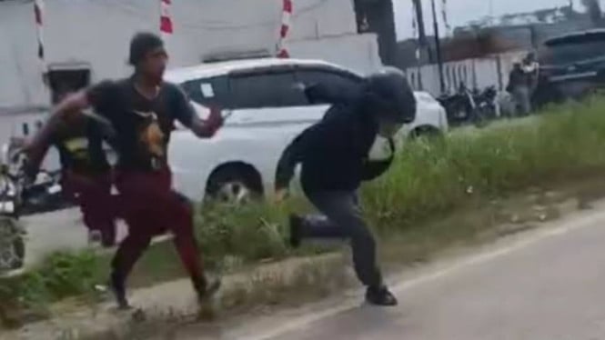 Tim KLHK dan Wartawan Dikeroyok saat Sidak Pabrik Nakal
