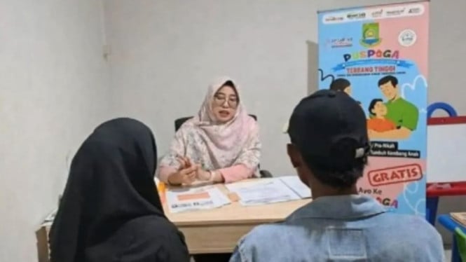 Orang tua sedang melakukan konsultasi di Puspaga Kota Tangerang