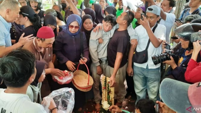Pengemudi Ojol Korban Insiden Rantis Brimob Dimakamkan