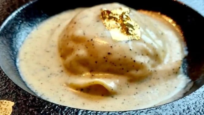 Truffled Golden Ravioli