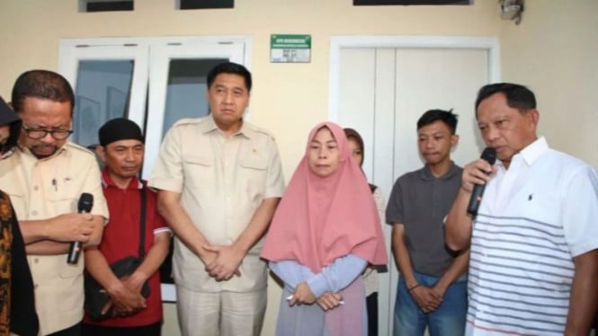 Penyerahan rumah untuk keluarga Affan Kurniawan