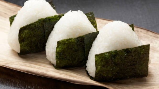 Ilustrasi onigiri
