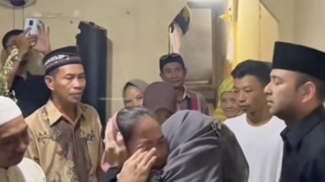 Momen Raffi Ahmad kunjungi rumah Affan Kurniawan