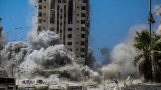 Ilustrasi pemboman Israel terhadap Menara Mushtaha di Jalur Gaza.
