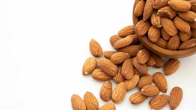 Ilustrasi kacang almond
