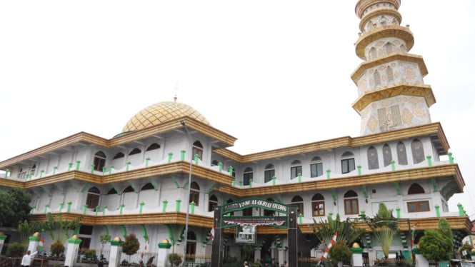 Masjid Agung Al-Ikhlas Ciledug